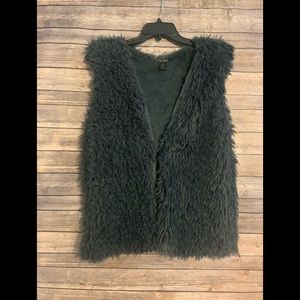 Oversized Ellie Kate faux fur vest